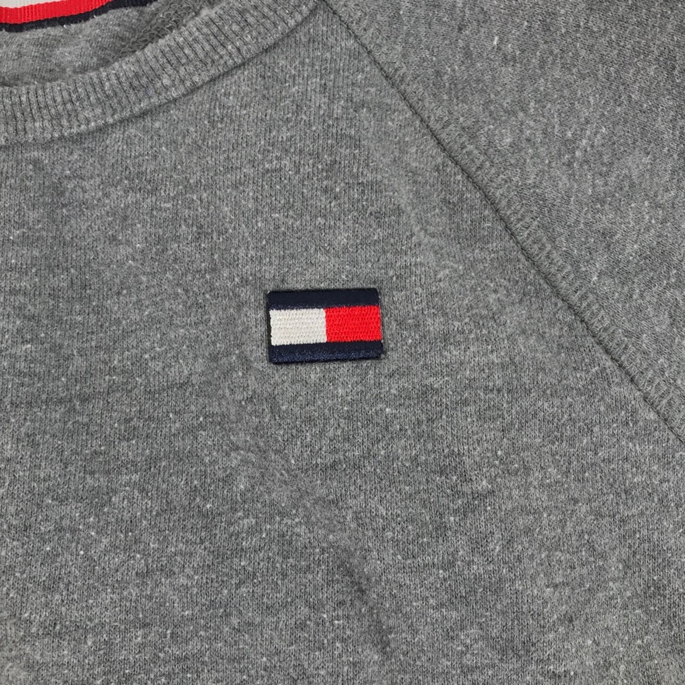 gray sweatshirt - Picture 2 of 4